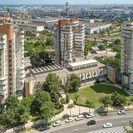 07 With Panoramic View *